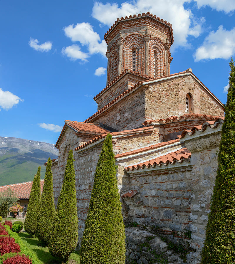 shutterstock_2165541205 1